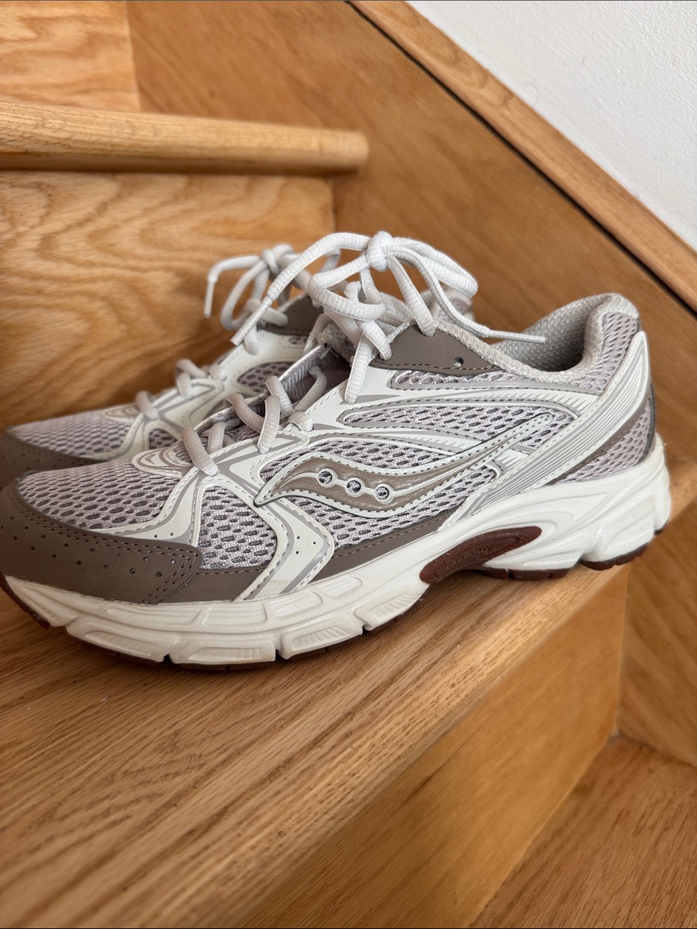 Saucony Women’s Running Sneakers - Light Gray & White